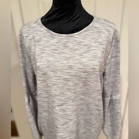 Pebble and Stone Gray Long-Sleeve Crew Neck Top with Elastic Cuff Sleeve Size XL - Picture 5 of 8